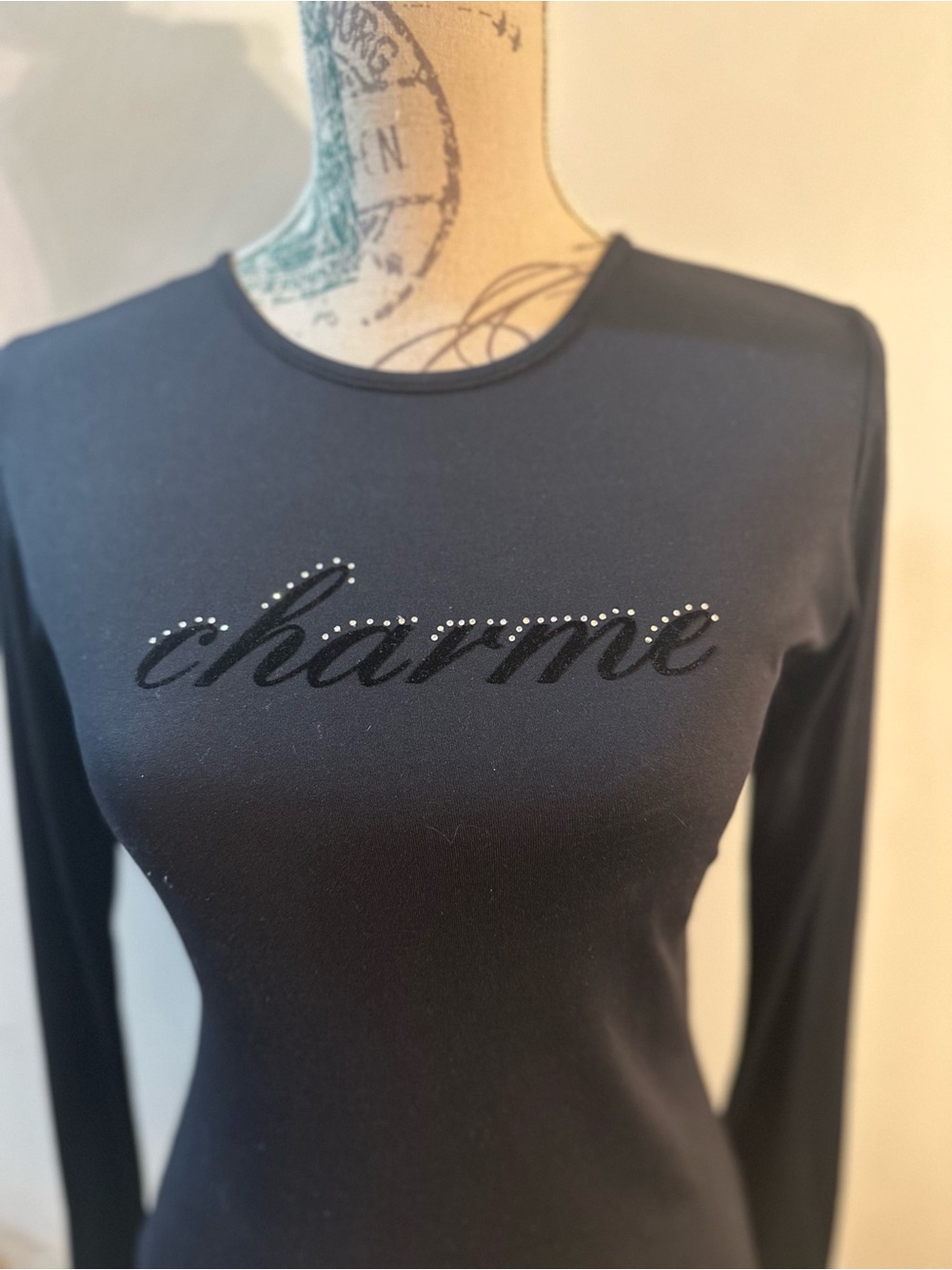 Charme Black Long-Sleeve Fitted Tee